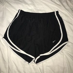 Black and white classic nike’s